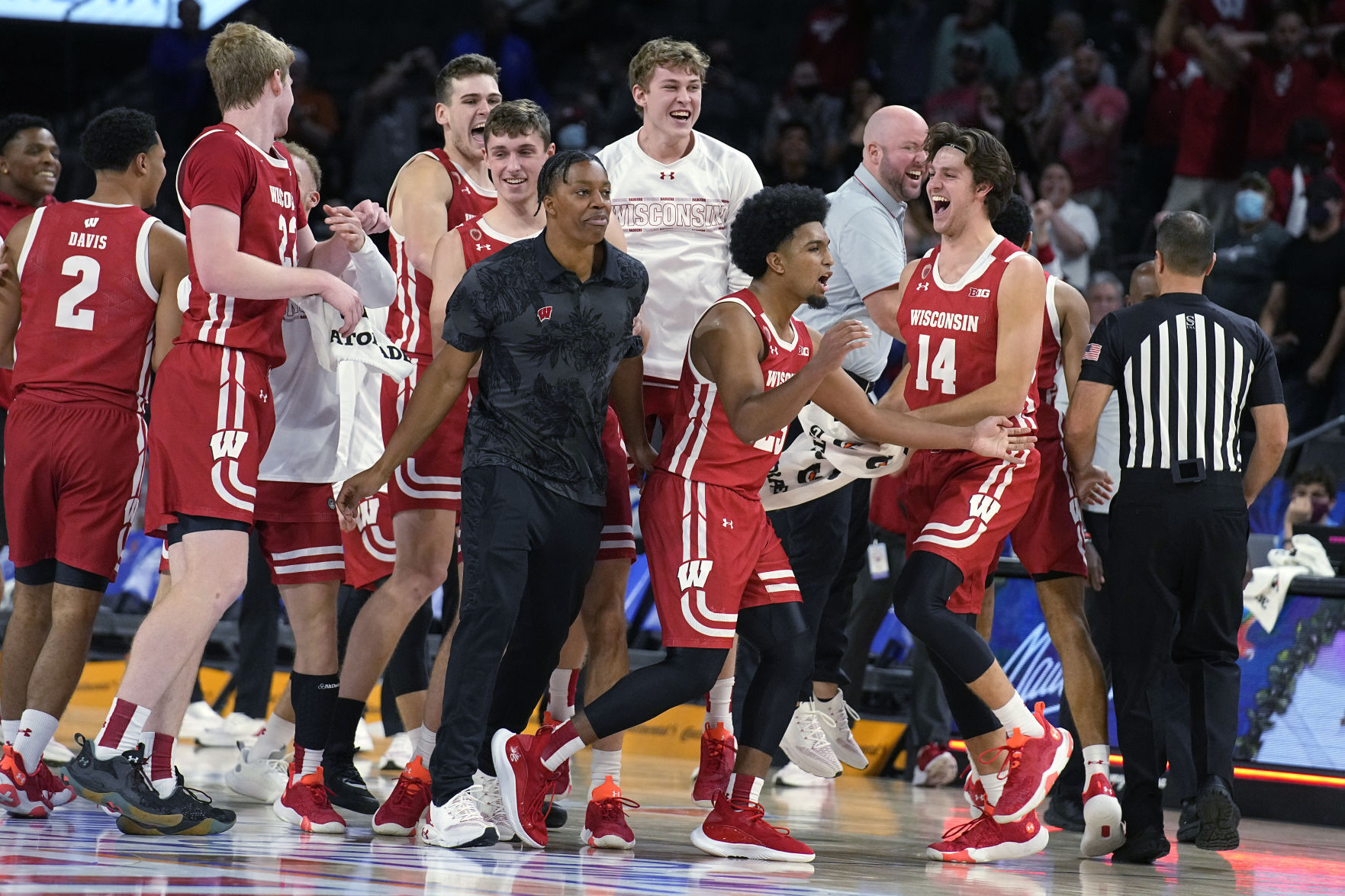 Wisconsin Houston Basketball